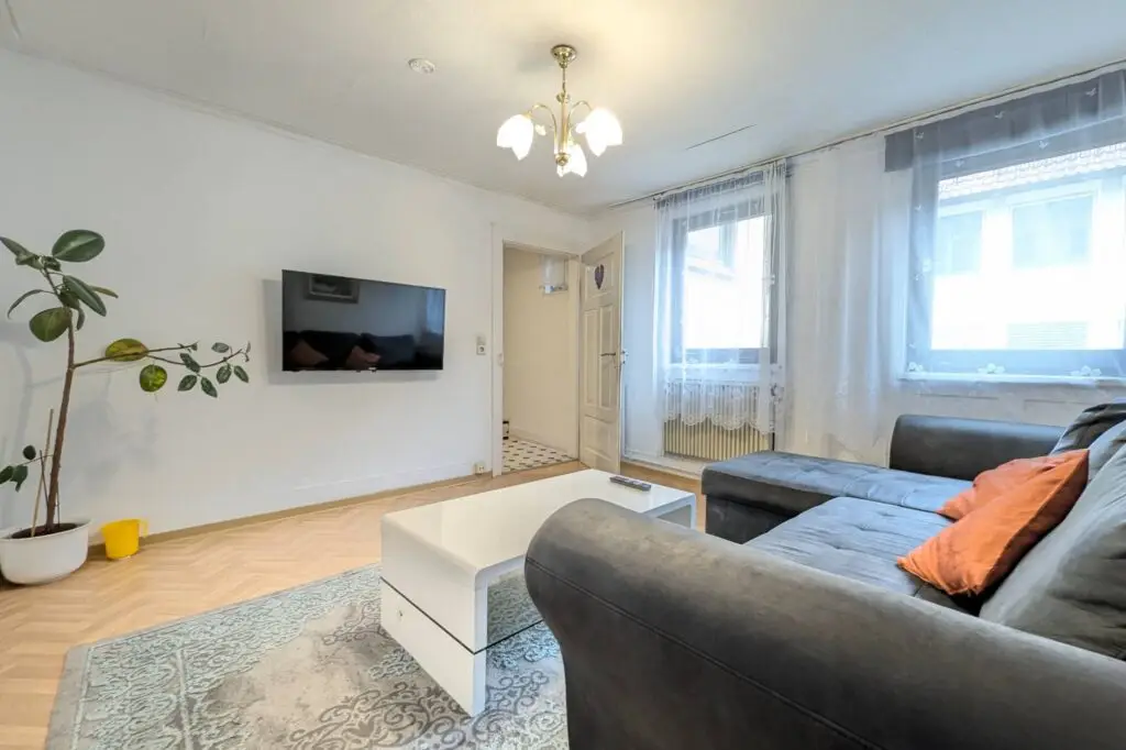 pxl 20251003 160119717.night